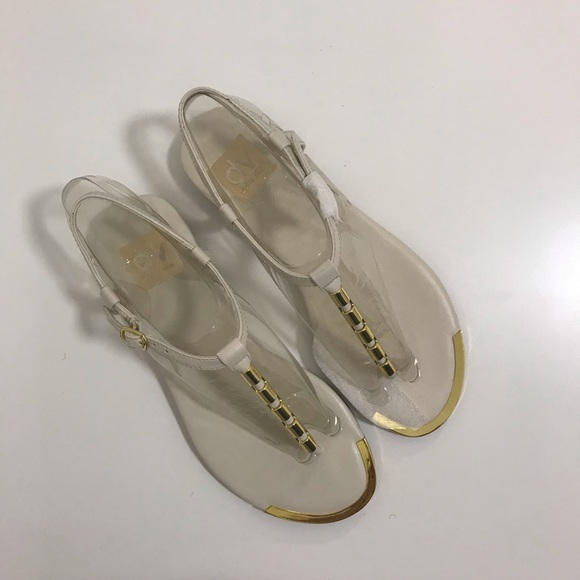 New Dolce Vita Sandal - Picture 1 of 4
